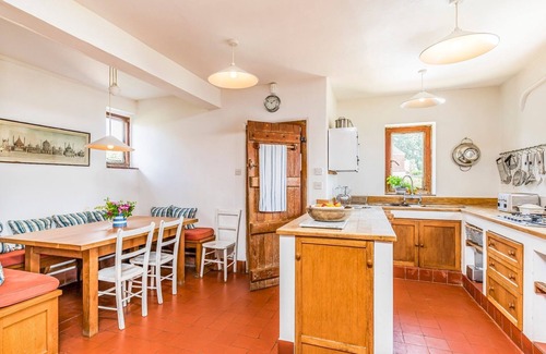 Bosham House | Pass the Keys | Historic Waterfront Home in Bosham