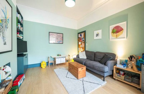 Dulwich House | Pass the Keys | London Spacious Dulwich family house with Pool