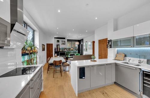 Lambeth Apartment | Pass the Keys | Modern House in Trendy Brixton
