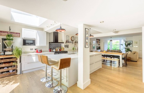 Mildmay House | Pass the Keys | Petherton · Beautiful 4-bd House, Patio, Lrg Garden, Near Park