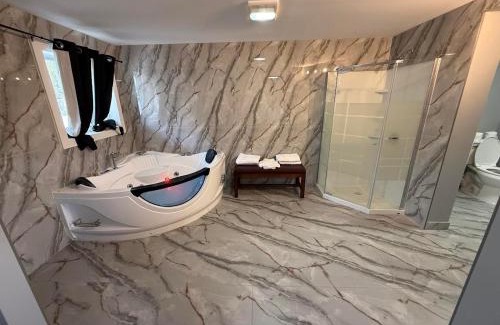 Chaplin Hotel | Passport Inn & Suites