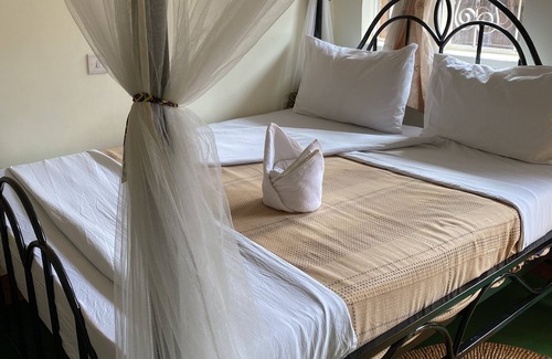 Karatu Cabin | Patamu Restaurant & Lodge