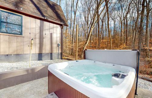 Gnaw Bone House | Patel's Cozy Chalet
