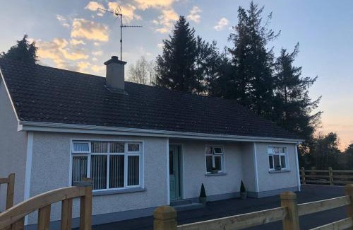 Enniskillen House | Patsy’s Corner Cottage