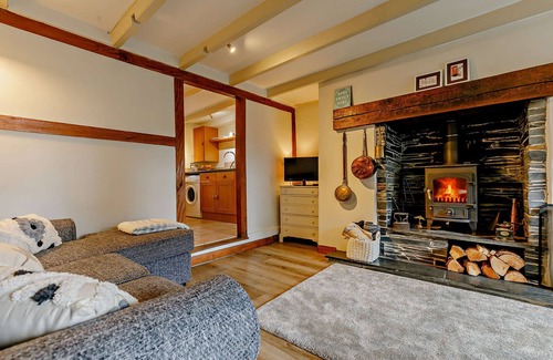 St Minver House | Pauntley Cottage - Two Bedroom House, Sleeps 3