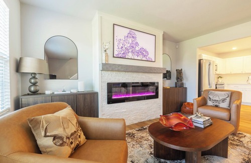 Watervliet House | Paw Paw Lake Escape | Pet Friendly | Near Paw Paw Lake