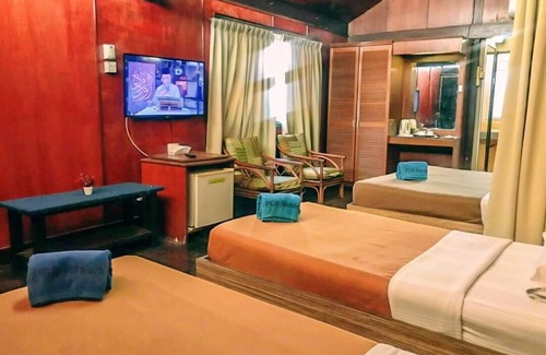 Kampung Semut Api Hotel | PCB Beach Resort