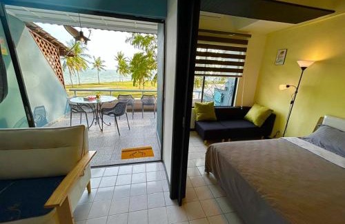 Taman Haji Zainal Apartment | Pd bayview seafront homestay