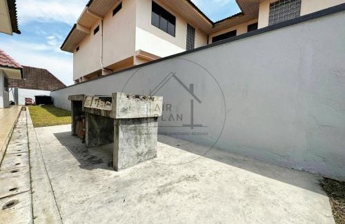 Taman Tanjung House | PD BlueBox Bungalow Sailor Theme (Up to 20 Pax)
