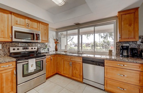 Sunrise House | Peace and Serenity Awaits!