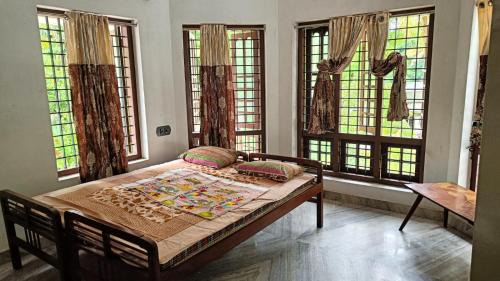Pattanakkad House | PEACE HOME STAY