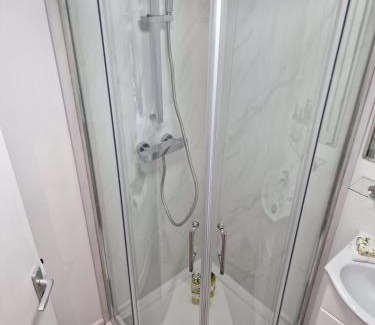 Watford Apartment | Peaceful 1- Bedroom Apartment