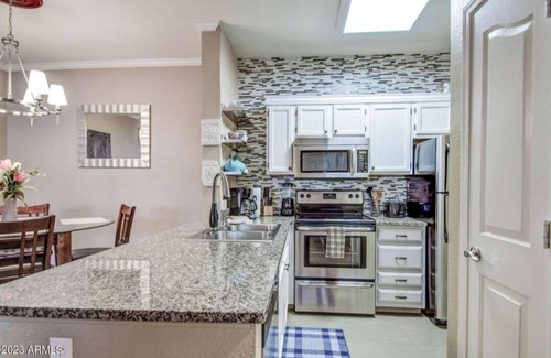 Foothills Condo | Peaceful 2 bedroom 2 bathroom ground floor condo steps from pool and hot tub!