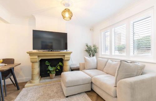 Montpellier House | Peaceful 3-Bed Home in Tivoli