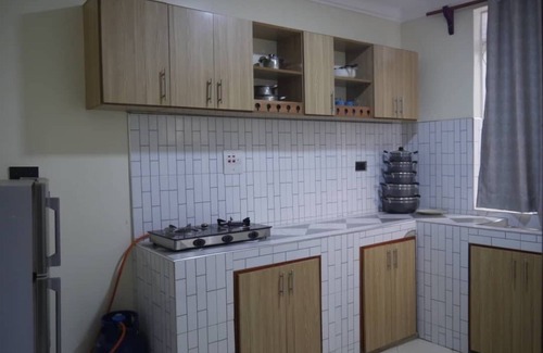 Kitende Apartment | Peaceful 3-bedroom apartment with WiFi in Kitende