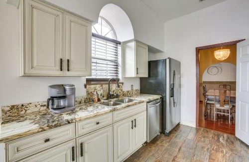 Algiers House | Peaceful 4BR Home - Yard, Family Comforts