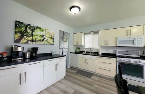 Whittaker House | Peaceful and Cozy 3 Bedroom Home