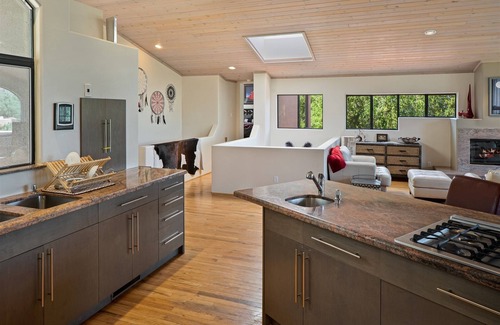 Oak Creek House | Peaceful and Private Retreat With Amazing Views! - White Cedar - S018