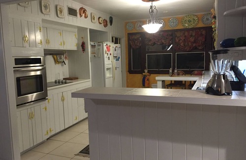 Ridge Wood Heights House | Peaceful And Private Unit, With Cover Parking