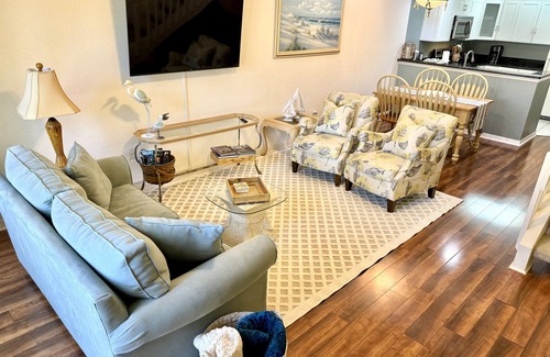 Pelican Bay Condo | Peaceful beach townhouse