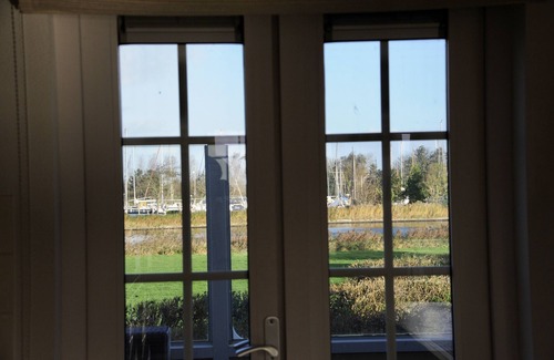 Stavoren Villa | Peaceful boathouse located in a water activity-rich area