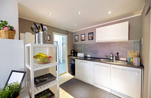 Altona-Nord Apartment | Peaceful City Garden Apartment