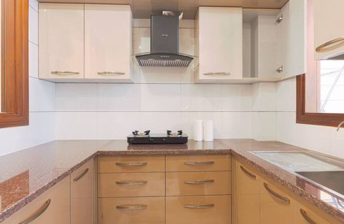 Sushant Lok Apartment | Peaceful City Paradise w King Bed Tub