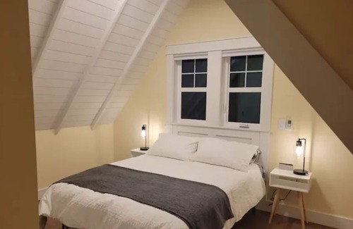 Courtenay Cabin | Peaceful cottage with Hot tub