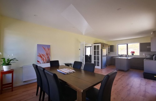 Clyde House | Peaceful countryside stay in Central Otago