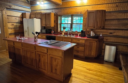 Farmers Cabin | Peaceful, cozy cabin less than two miles from Cave Run Lake and I64.