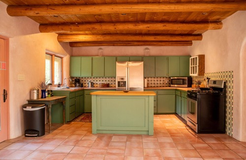 Canones House | Peaceful family/group home with private attached treehouse