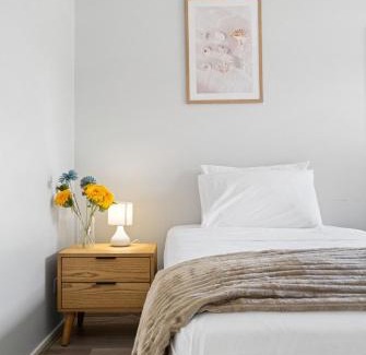 Point Cook House | Peaceful gem near Town Centre