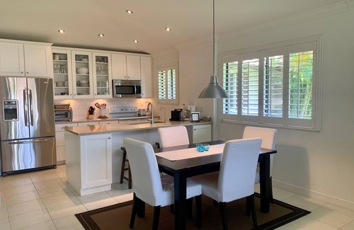 Hunt Club House | Peaceful GOLF COURSE View Club Cottage