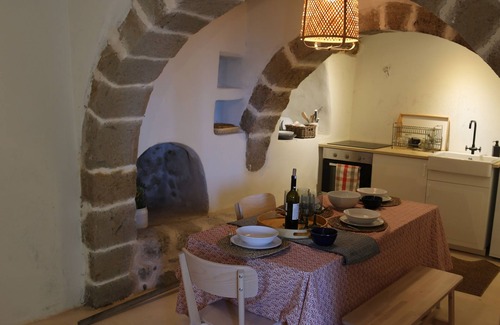 Nikia House | Peaceful heritage vacation house
