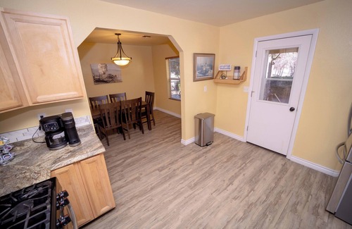 Globe House | Peaceful Home Away From Home.