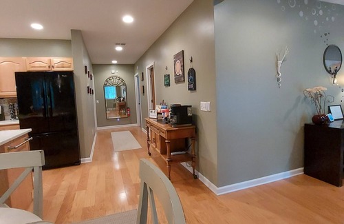 Fennville House | Peaceful home in the woods, Saugatuck Township