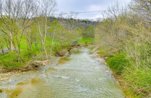 Coxs Creek House | Peaceful Home with Patio on 30 Acres in Coxs Creek!