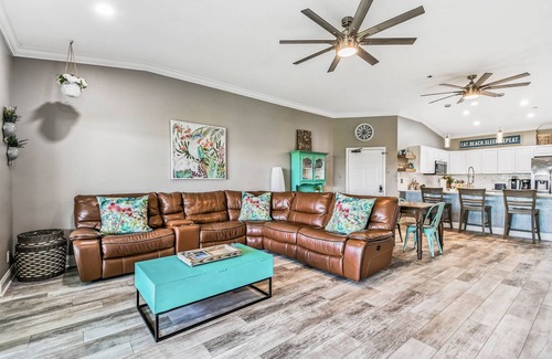 Indian Shores Condo | Peaceful Intracoastal Condo | 3 Min Walk to Beach