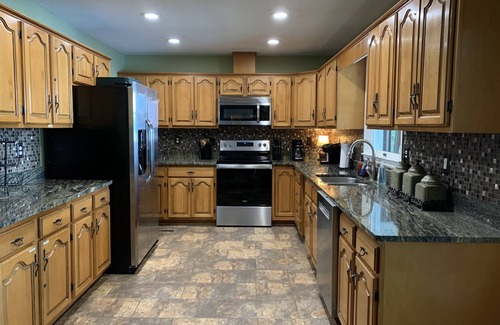 Alexander City House | Peaceful Lakefront, Spectacular View, Spacious 2 Level, 30 Min from Auburn