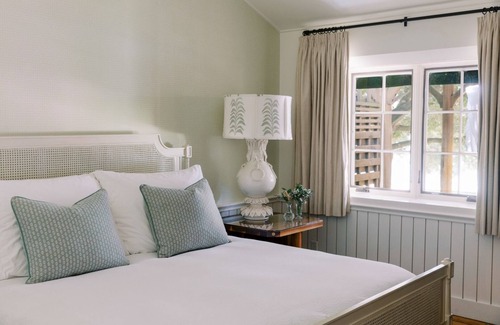 Lake Austin Village Hotel | Peaceful Lakefront Escape, Fitness Classes, Pools & Sauna