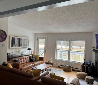Athens House | Peaceful Lakefront Getaway Upstate Escape