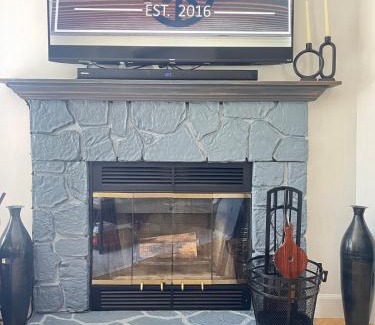 Athens House | Peaceful Lakefront Getaway Upstate Escape