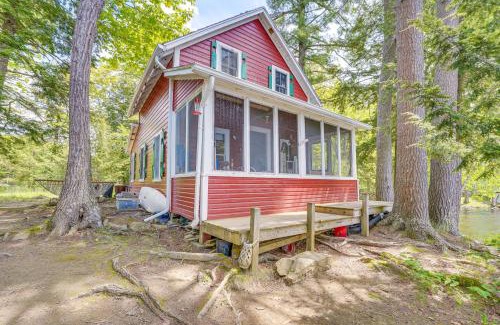 Vassalboro House | Peaceful Lakefront Maine Cabin with Sunset Views