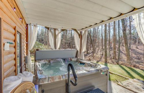 Buford House | Peaceful Lawrenceville Cabin with Hot Tub on 6 Acres