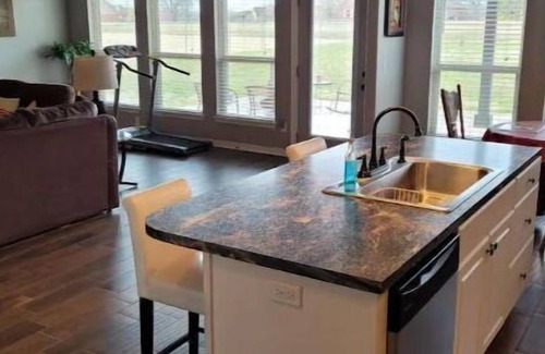 Verdigris House | Peaceful living 3 bed 2 bath on 3 acres