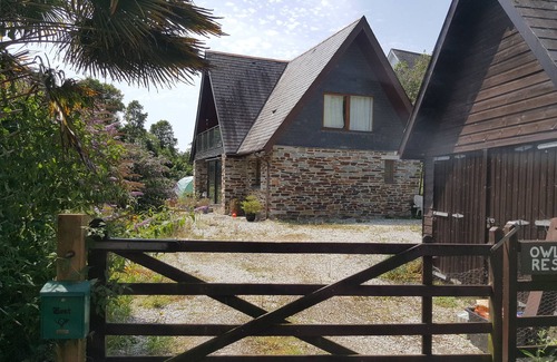 Rock Cottage | Peaceful location within short walk to local amenities and beaches.