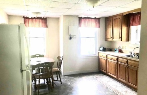 Waynesboro House | Peaceful Mountain Top House- Time to Enjoy!