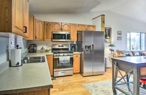 Eagar House | Peaceful Nutrioso Cabin Retreat with Mountain Views!