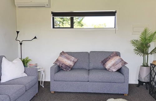 Stratford House | Peaceful On Pembroke - Your home away from home with stunning mountain view