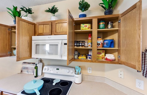 Sunset Ridge House | Peaceful Paradise Pool Home with King suite 10 minutes to Disney World
